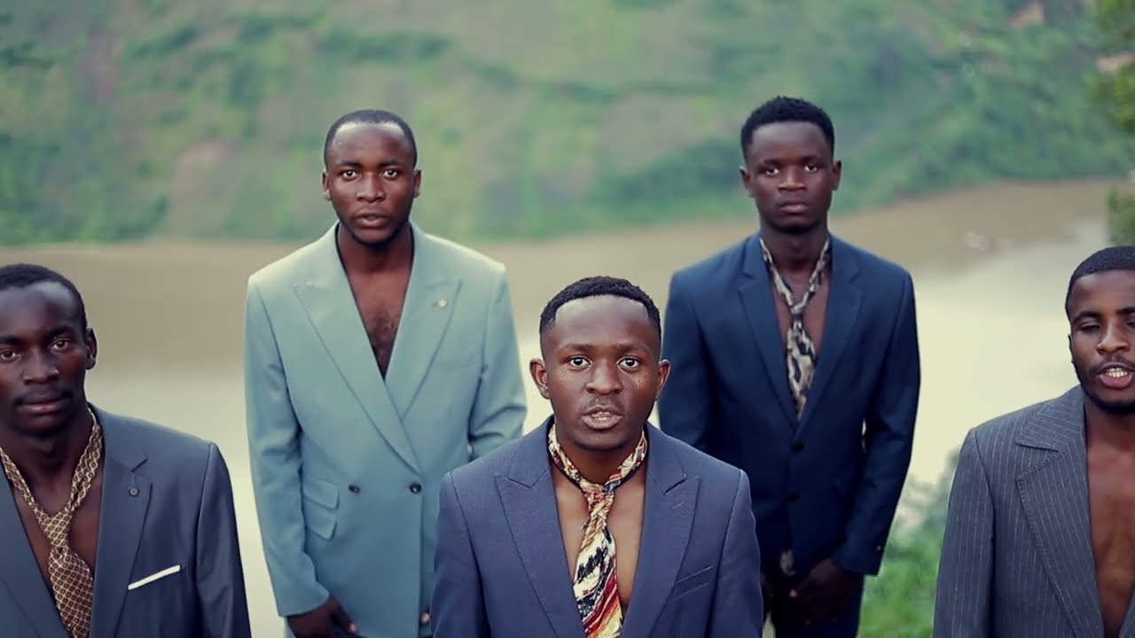 Bostro B - Leo Tena ( Official Video ) 