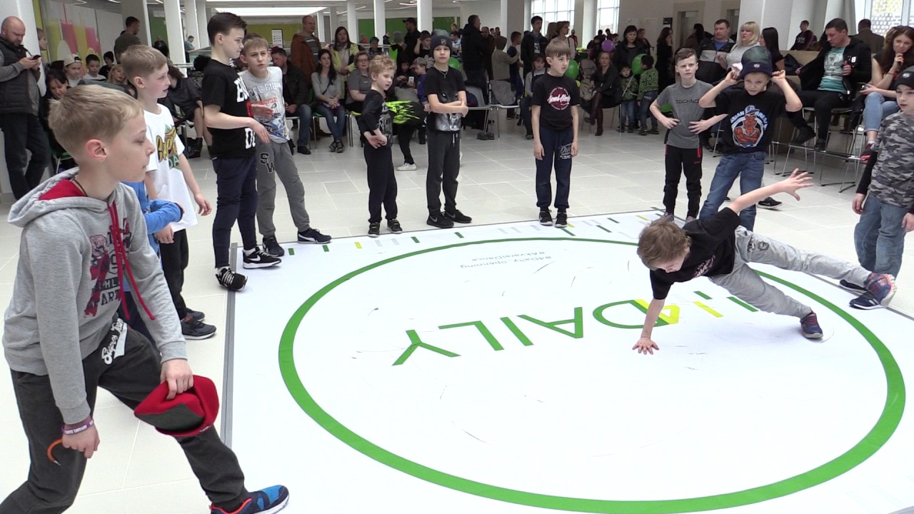 дети танцуют брейк данс, просто джем на  breakdance city battle - ТЦ 4Daily 20170422