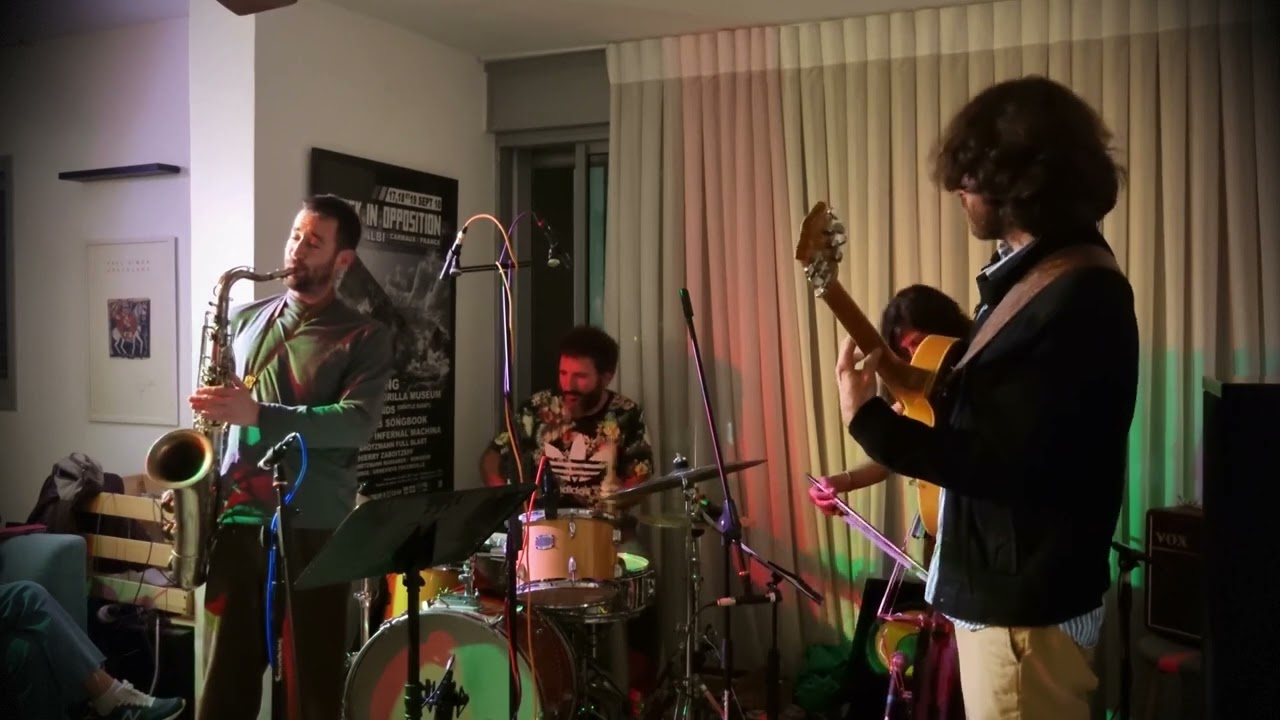 MEME - A Tree Falls In The Forest - Live at Erez's