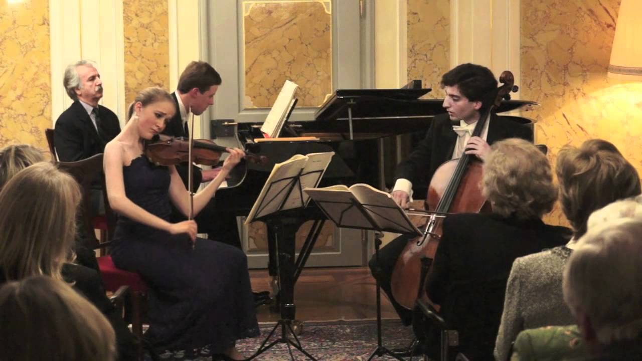 Franz Schubert: Klaviertrio No. 2 in E-Flat Major, Op. 100, D 929 2 Andante con moto