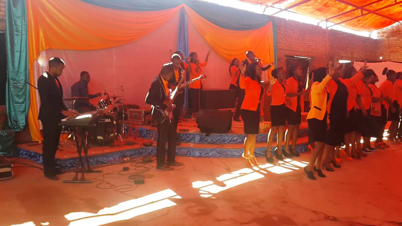 Awake G.M - Mozambique - Ndaiwana hama by Tatenda
