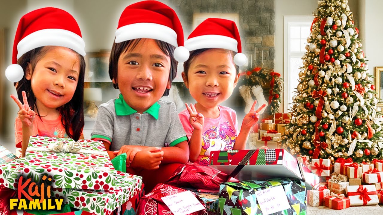 Ryan, Emma, & Kate's Ultimate Christmas Morning GIFT UNBOXING!