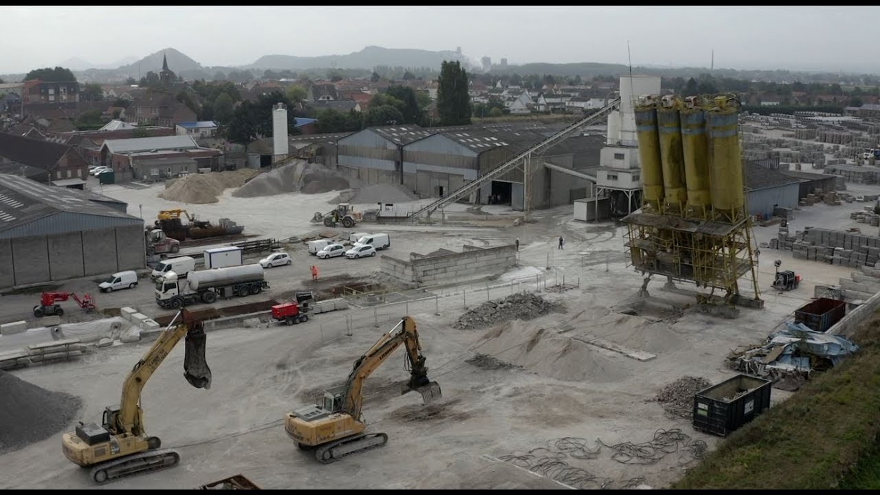D&eacute;samiantage et D&eacute;mant&egrave;lement de 4 silos de cimenterie