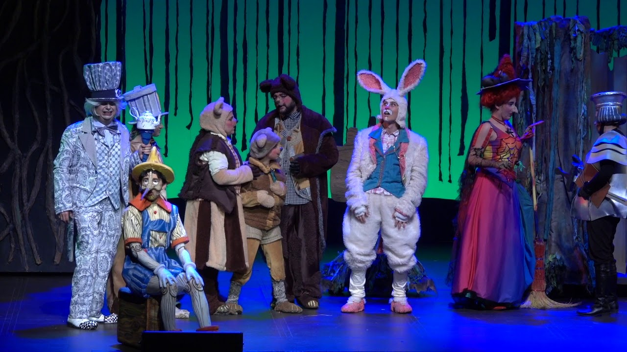 Musical Colegio Puerto Varas: Shrek Acto 1