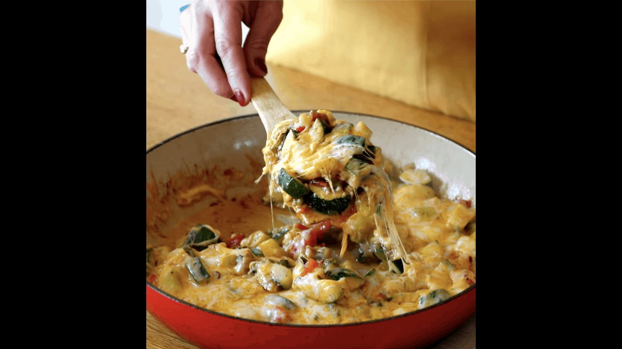 HOW TO MAKE TWO EASY MEXICAN SIDE DISHES: CALABACITAS AND CILANTRO LIME RICE OR EAT THEM TOGETHER!