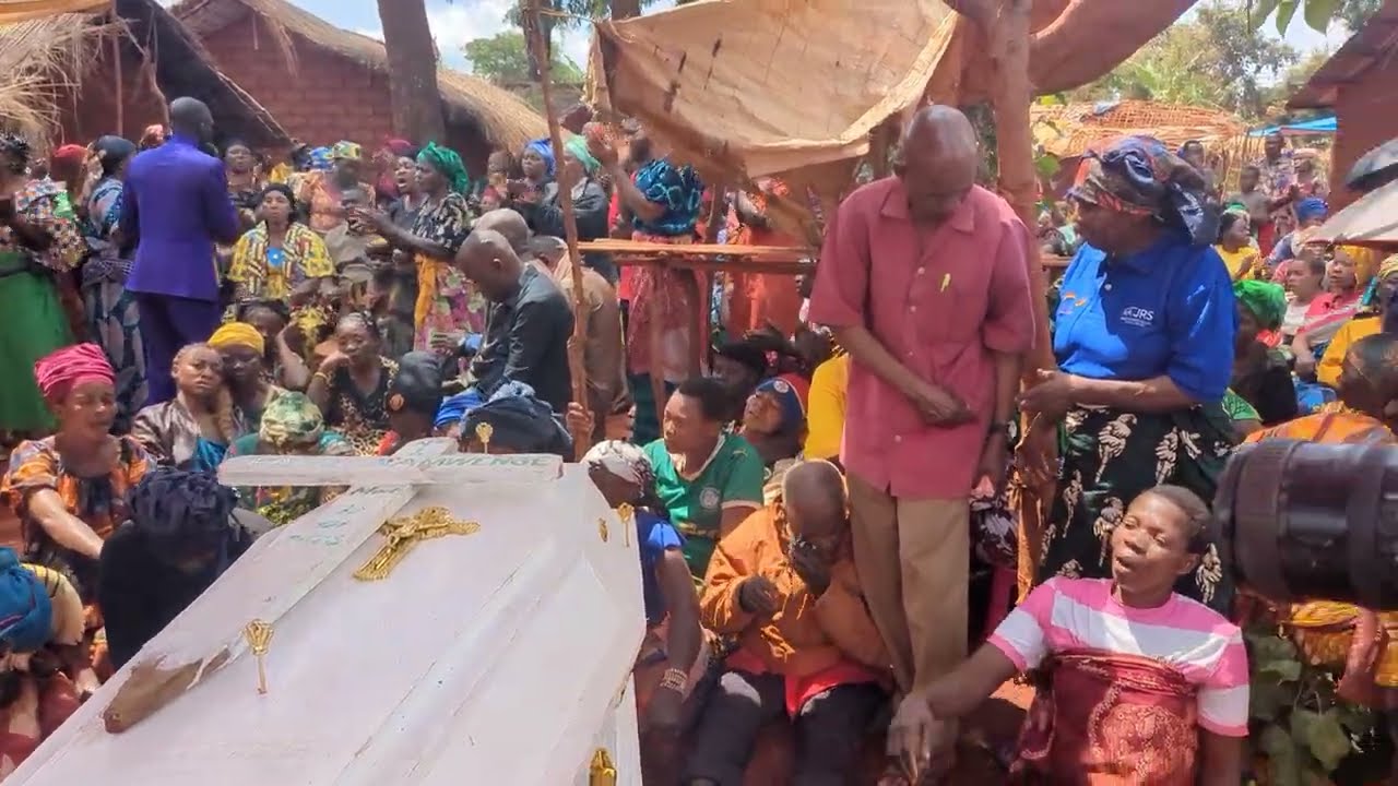 Wimbo wa mkonga Nile Abwee na ibada la Mazishi ya mama NAMWENGE FAIBE 