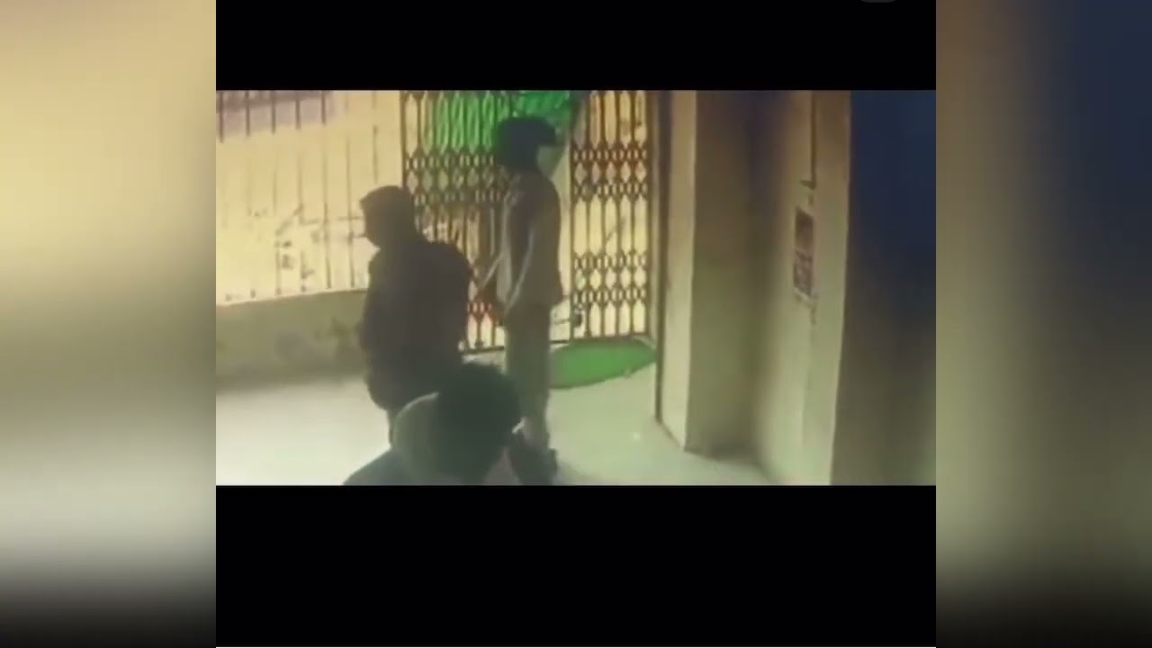 Two brave women constables JuhiKumari & Shanti Kumari fought the armed robbers , attempt in Hajipur.
