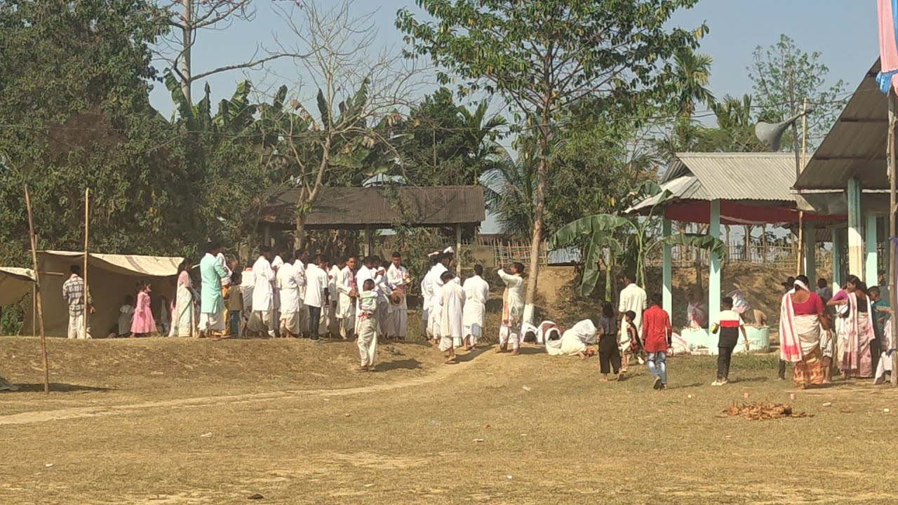 Ajj gao main bhauna natok ghuma raha tha 