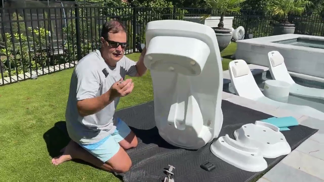 Assembly of Tenjam Laylo Lounger with Optional Items