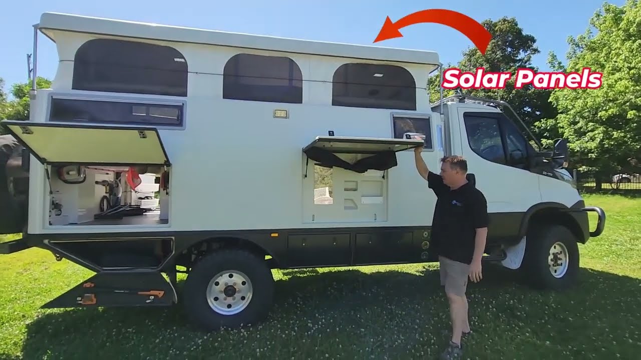 Подержанный Earthcruiser EXP440 E6 с двуспальной кроватью и пробегом всего 57 000 км