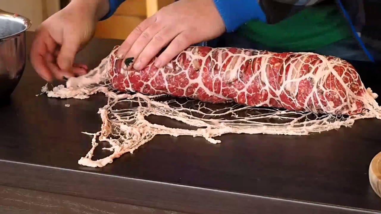 faschierter Wildschweinrollbraten mit Bärlauch
