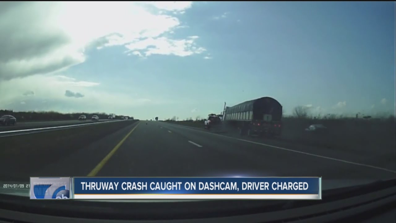 Man catches car crash on dash cam