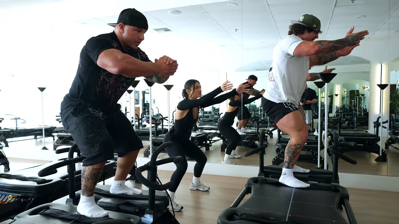 TRYING PILATES CLASS (harder than diamond gym)