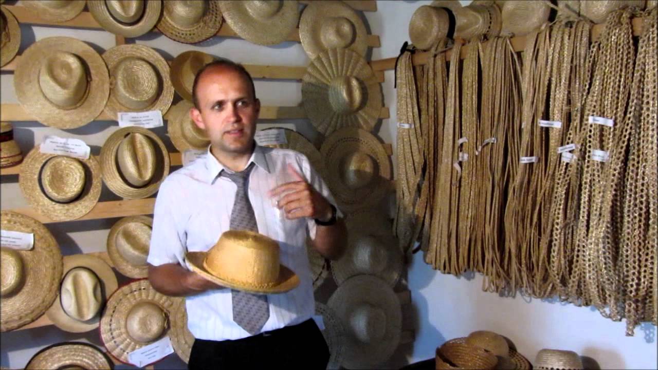 Criseni - Muzeul palariilor din paie