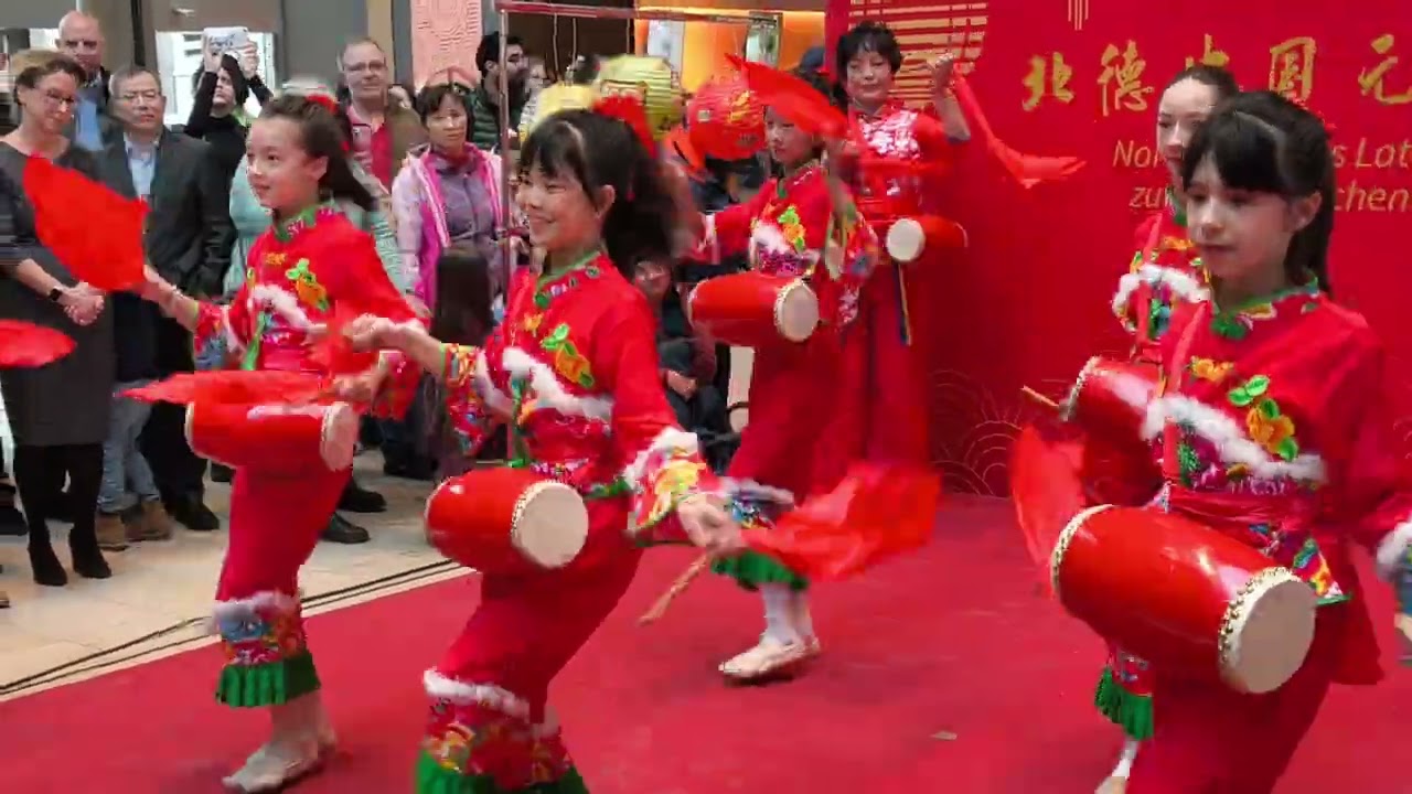 2026-02-28 Chinesisches Neujahr - Hüfttrommel-Tanz