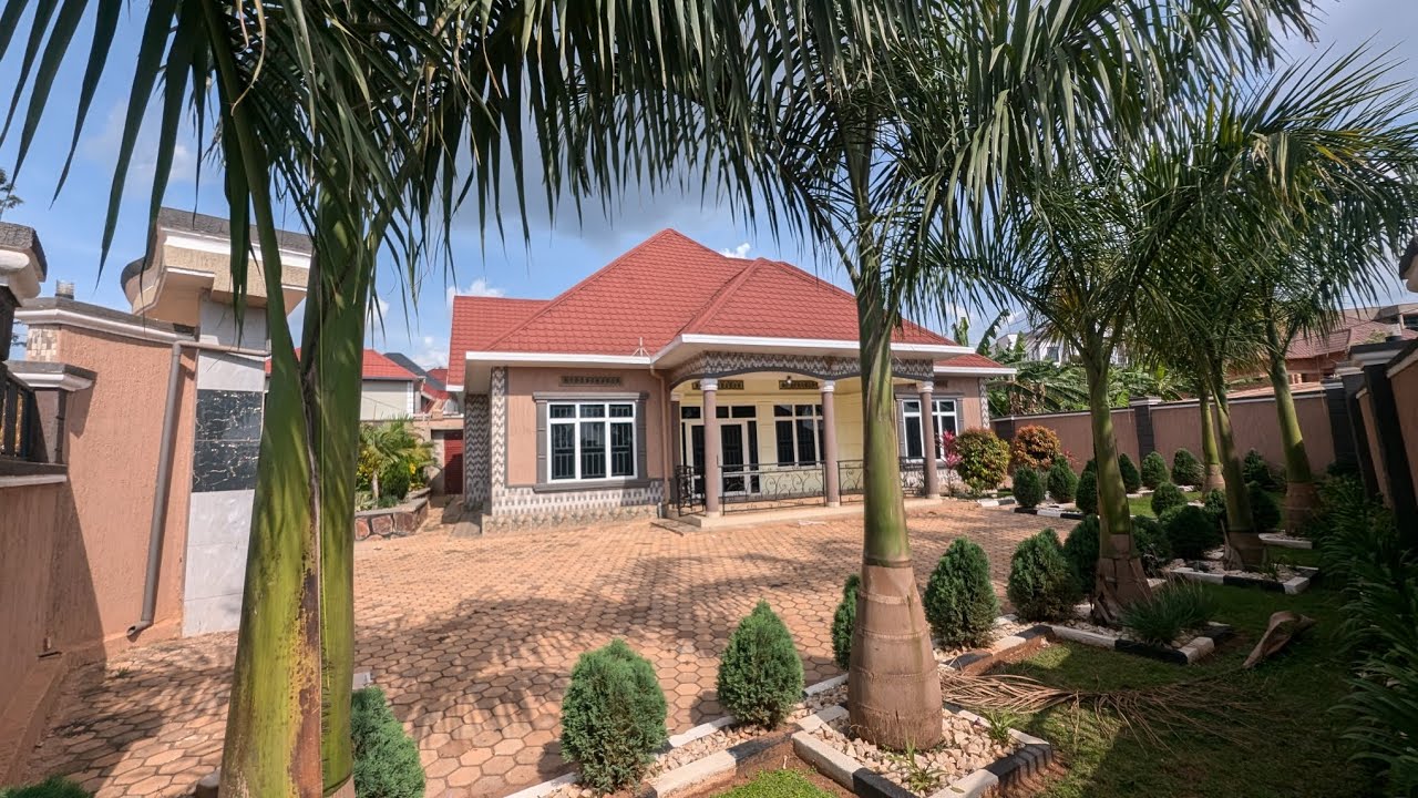 #kigali inzu ihendutse ibyumba 5. Toilet3 parking 5 #property #houseforsale ubuso 800 sqm 0789394412