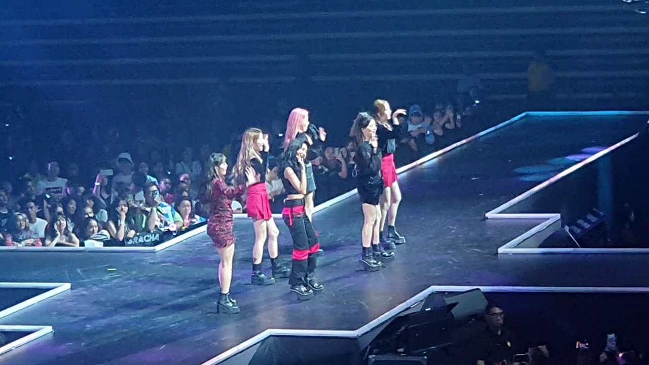 [20191110] KAMP Singapore Day 2 - Momoland 모모랜드 - Uh-Gi-Yeo-Cha 어기여차