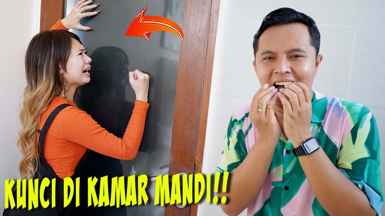 PRANK ELVINA KUNCI DI KAMAR MANDI VILLA!! KITA KASIH SUARA MENAKUTKAN!!