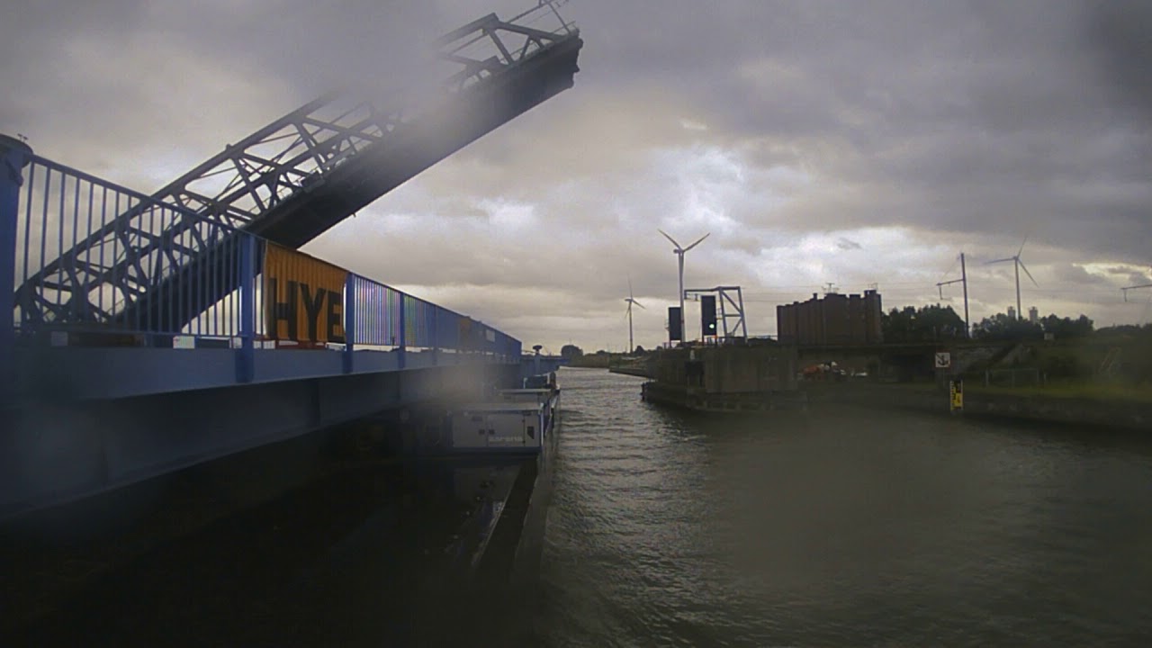 Herplaatsing van de brug van Humbeek