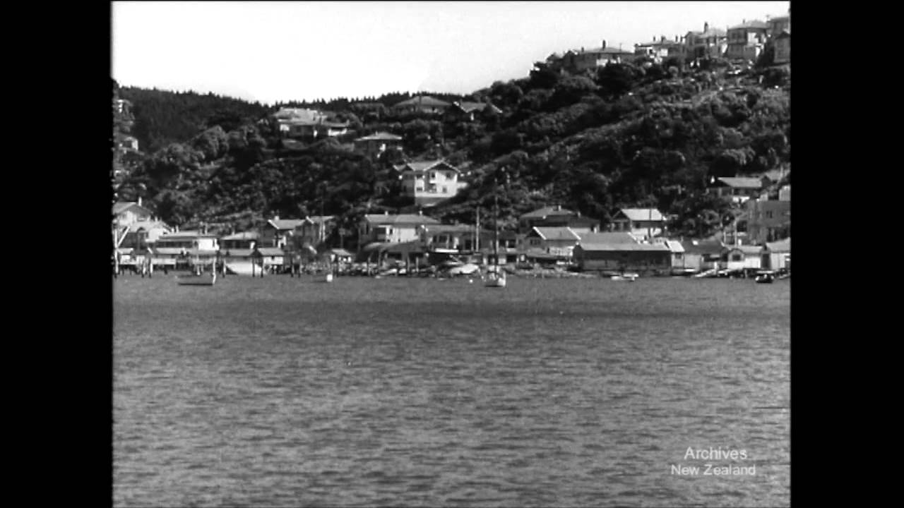 Wellington Wharves & Eastern Suburbs [silent] (c.1950)