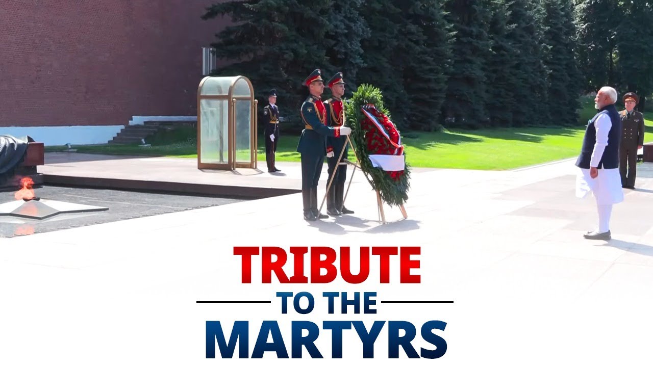 LIVE: PM Modi lays wreath at Unknown Soldiers’ Tomb in Moscow, Russia