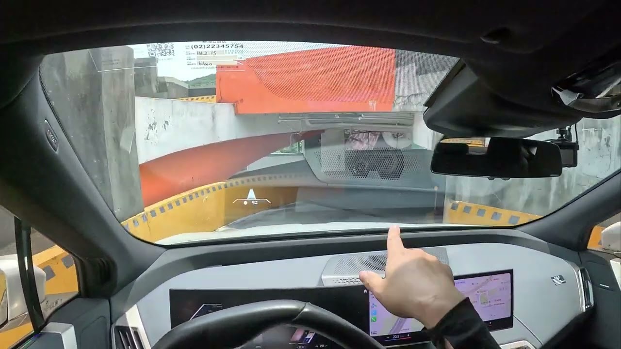 楊梅區愛買楊梅店停車場－困難度：★ ★ ★ ★