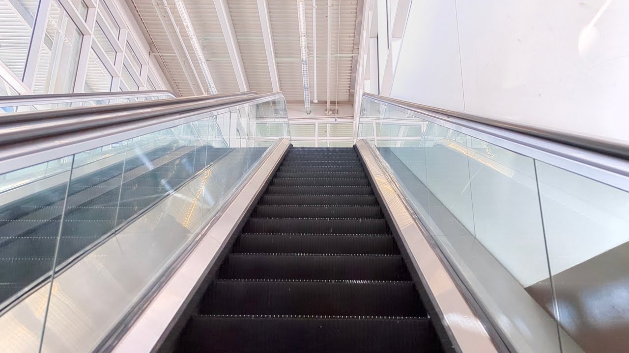 MontgomeryKONE AirTrain Escalators (Set 1) - San Francisco Airport International Terminal A