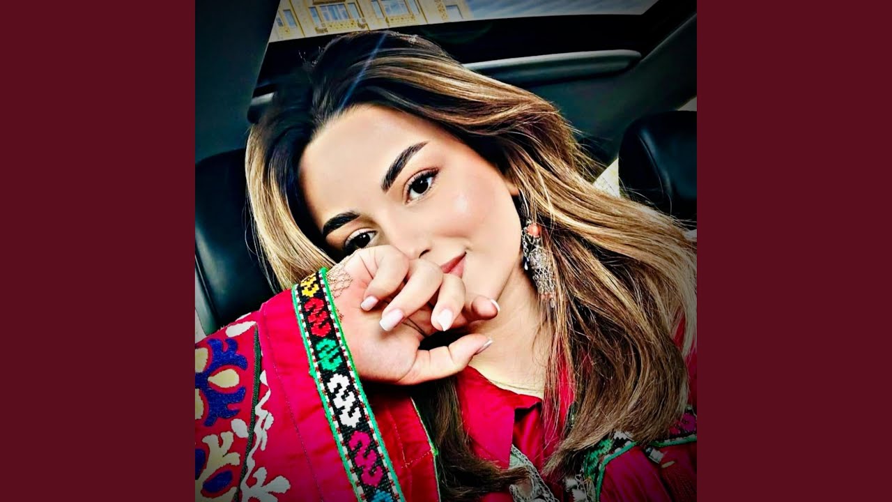 پیراهن از برگ گل
