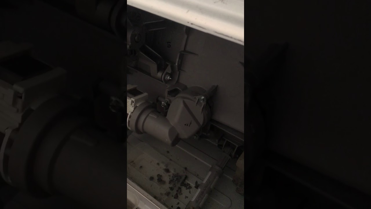 Zanussi XXL Lindo 300 Filter/waterpump location