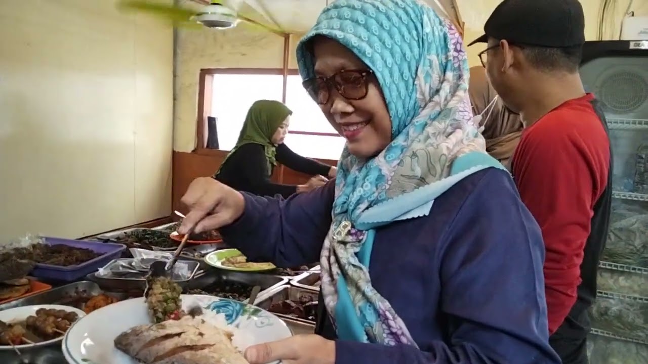 Warung di Cirebon yang sedang viral setelah masuk Tik tok 