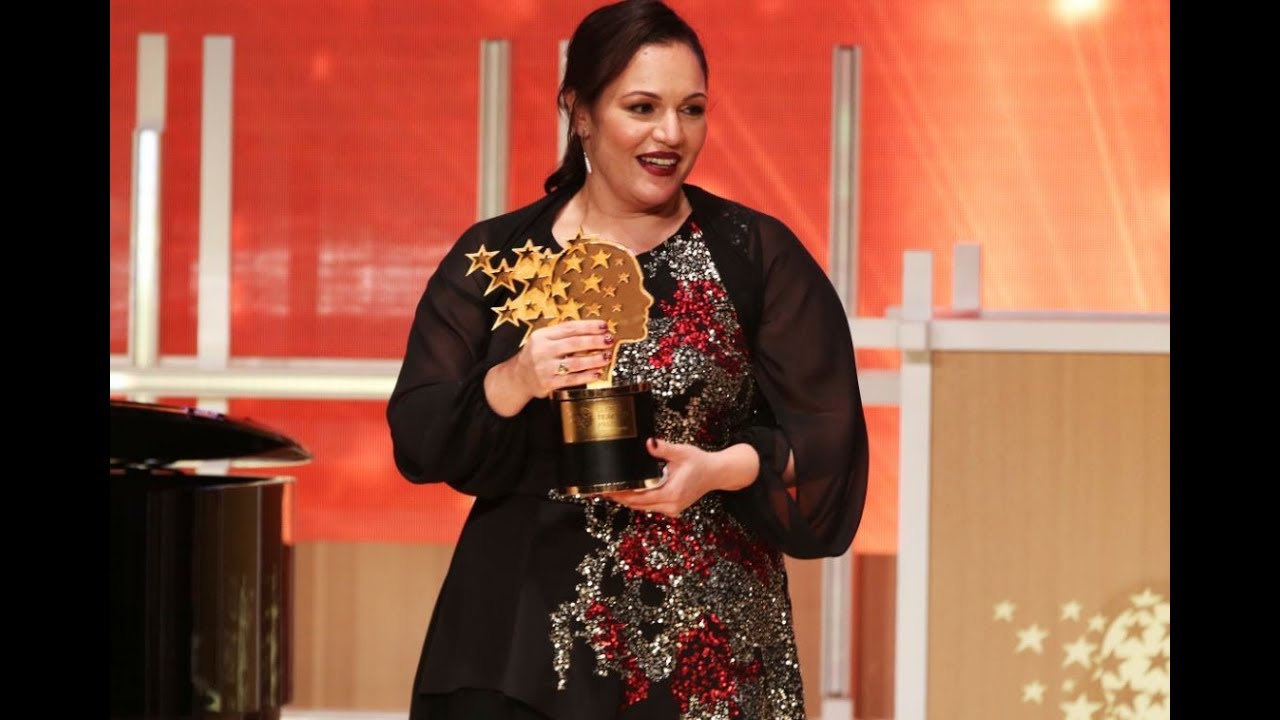 Inspirational London teacher Andria Zafirakou wins 'world's best teacher' award | ITV News