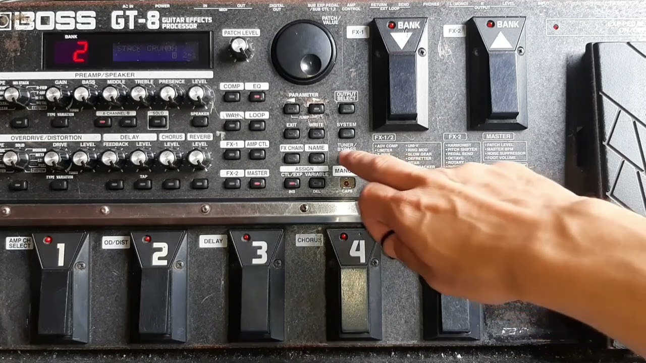 Boss GT-8: Como fazer o casamento de sinal e equilibrar os volumes na pedaleira.