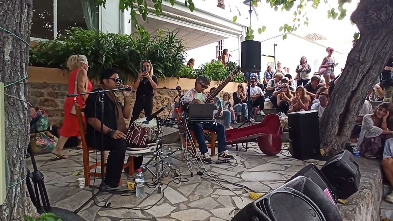 Tucdam Project. Saigo (Sitar, bansuri, Electronics). Amit Mishra (Tablas). 