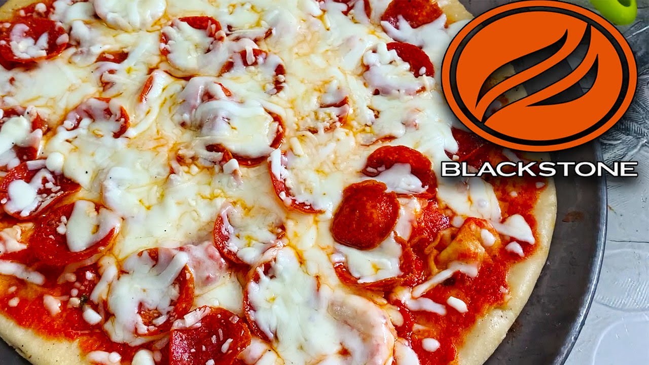 LET'S MAKE PIZZA ON THE BLACKSTONE GRIDDLE! AMAZING AND EASY PIZZA RECIPE!