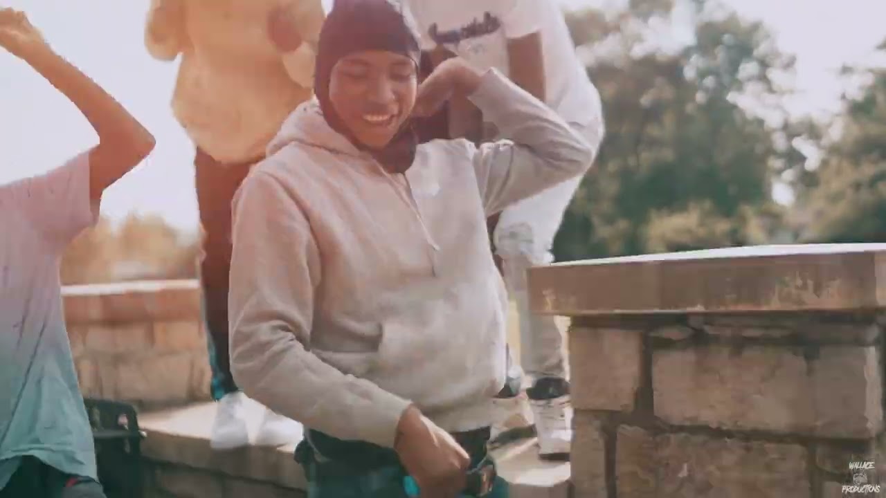 SkinnyBoiiT - Real Donk Ft Se7en, BubbaGas,Ebk-BabyJ [Official Video]