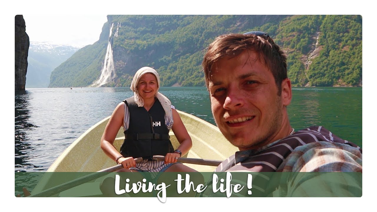 When in Geirangerfjord, explore by rowing boat 🚣