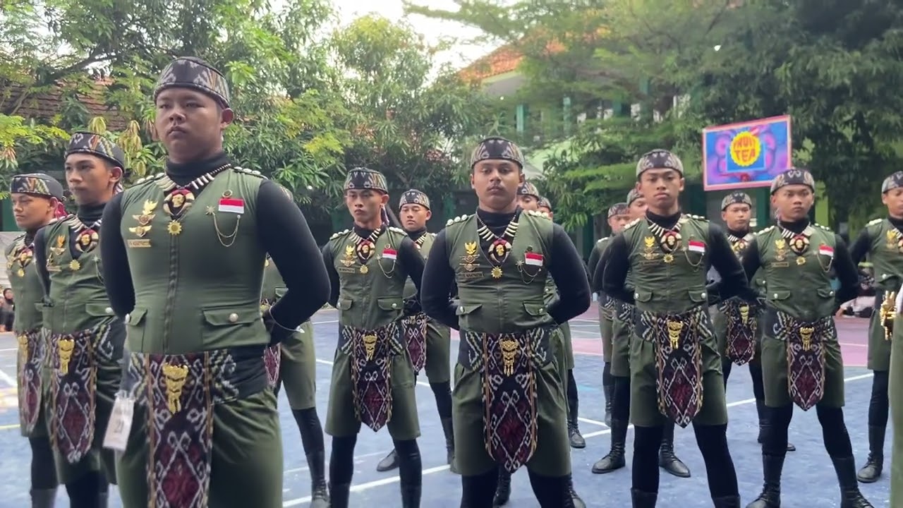 JUARA UMUM VARIASI FORMASI PASKIBRA SMAN 2 BABELAN LABUAN BAJO SQUAD LKBB KOMPAS REBORN 2025