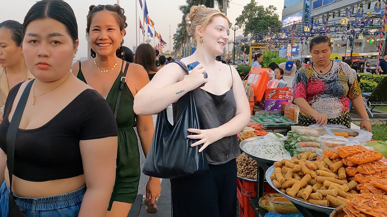 Eating Everything at Phnom Penh’s Newest Pedestrian Zone: Chaktomuk Walk Street 2026