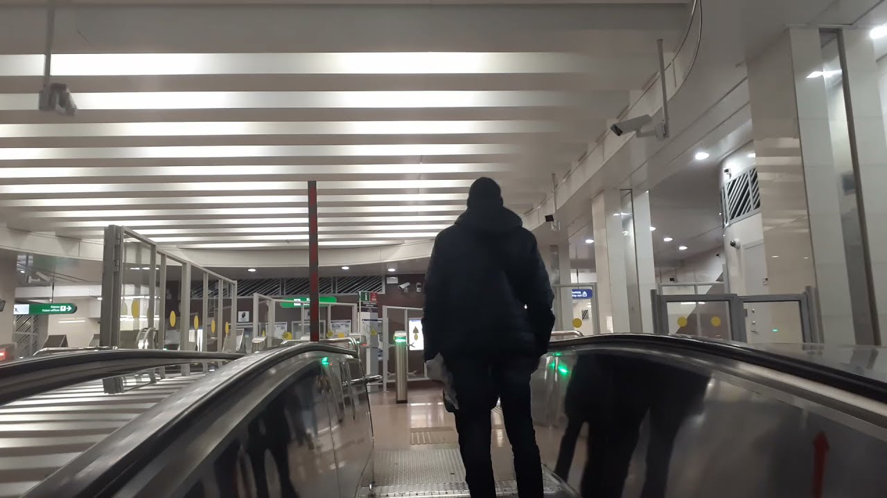 Метро Санкт-Петербурга. Международная - Проспект Славы + выход на поверхность