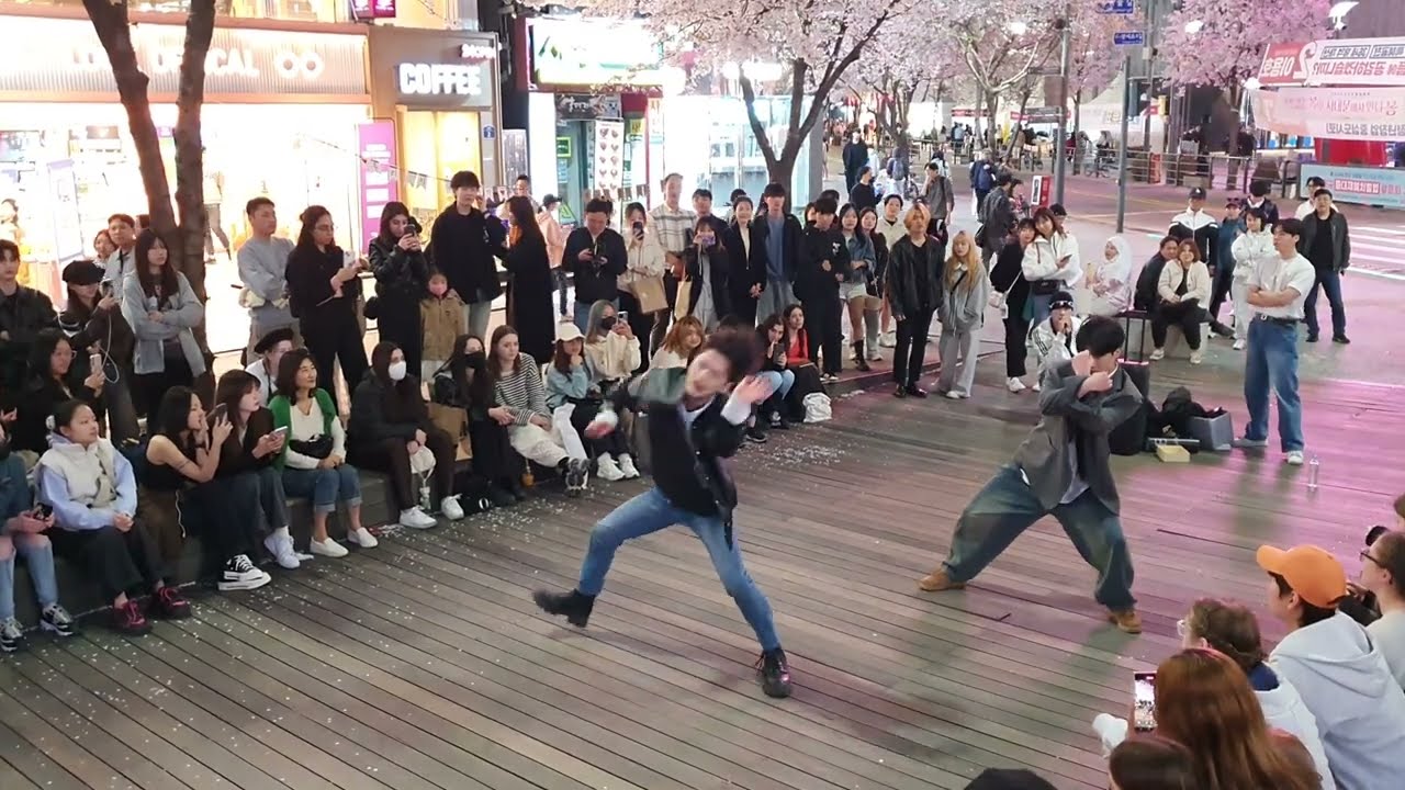 [STREET ARTIST] ONE OF. INTERACTIVE SINCHON BUSKING. 240407.