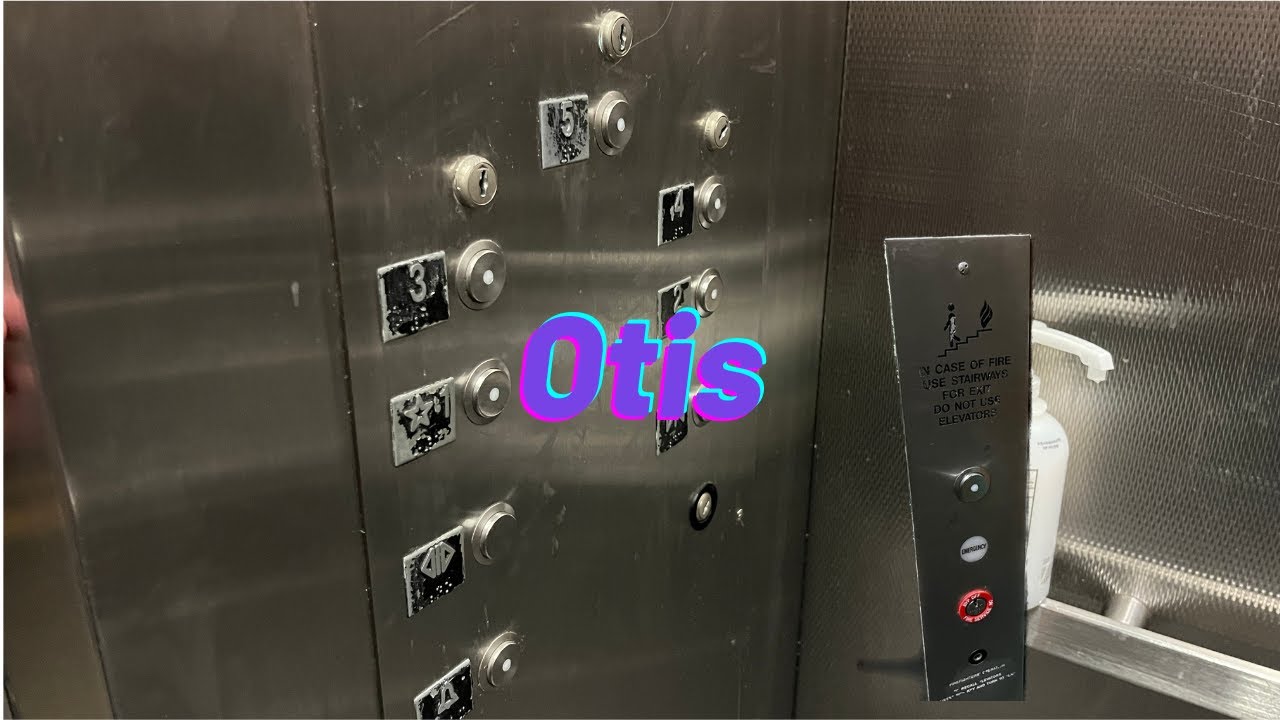 Otis Traction elevator at The Twilight Zone Tower of Terror