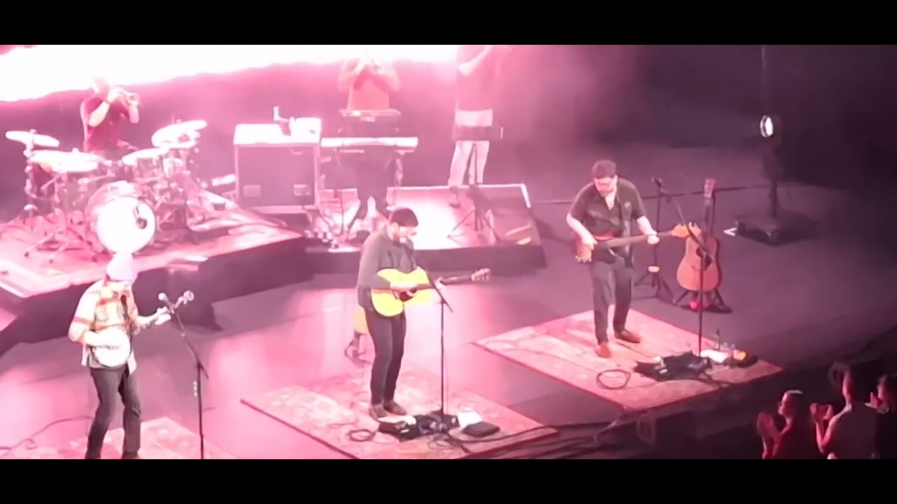 Bear's Den - Above The Clouds Of Pompeii - Live in Carré, Amsterdam (dinsdag 25 maart 2025)
