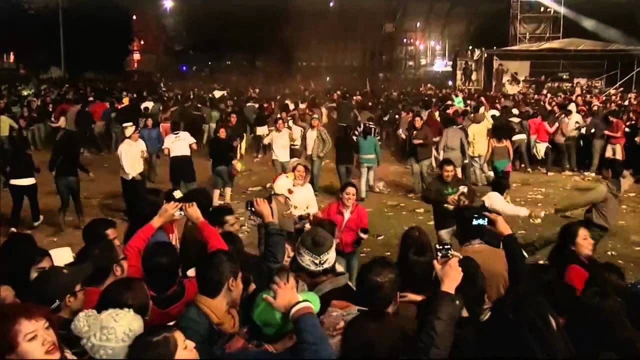 Victimas Del Dr  Cerebro   El Esqueleto Vive Latino 2013 HD