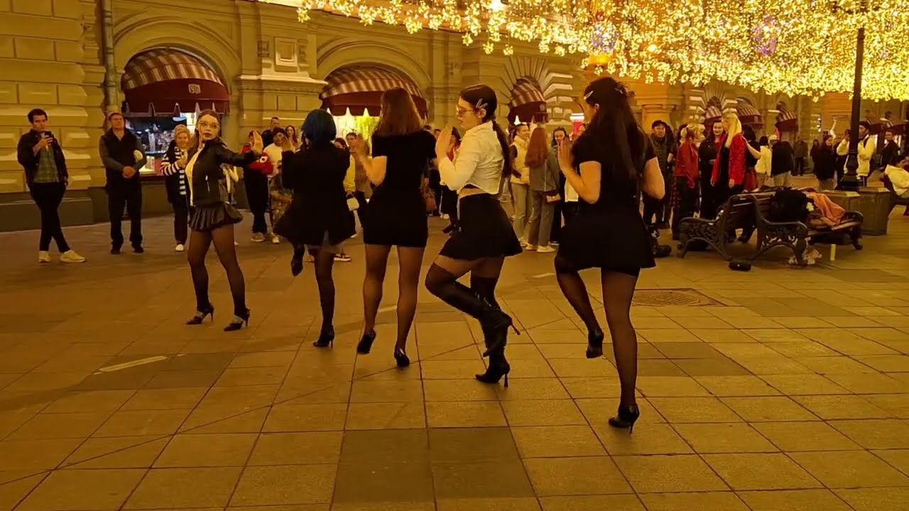 Уличные танцы на Никольской / Москва