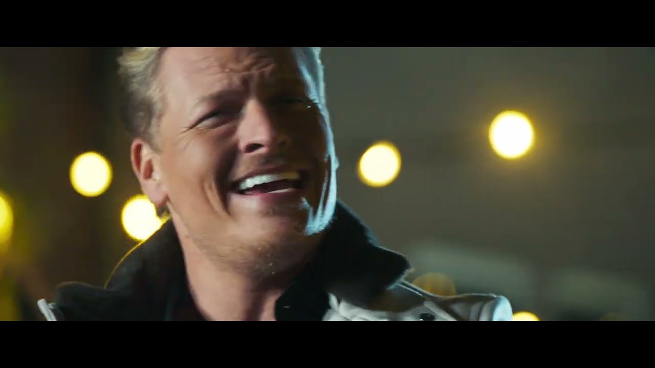 Thomas Berge FT. Frank van Etten - Ook Maar Een Mens (Officiële videoclip)