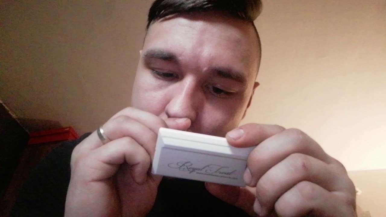 Royal Box snuff und der packard's Club Snuff Review