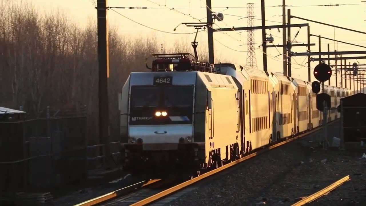 New Jersey Transit and Amtrak: Weekend Sunset Action at Secaucus Junction (Upper Level)