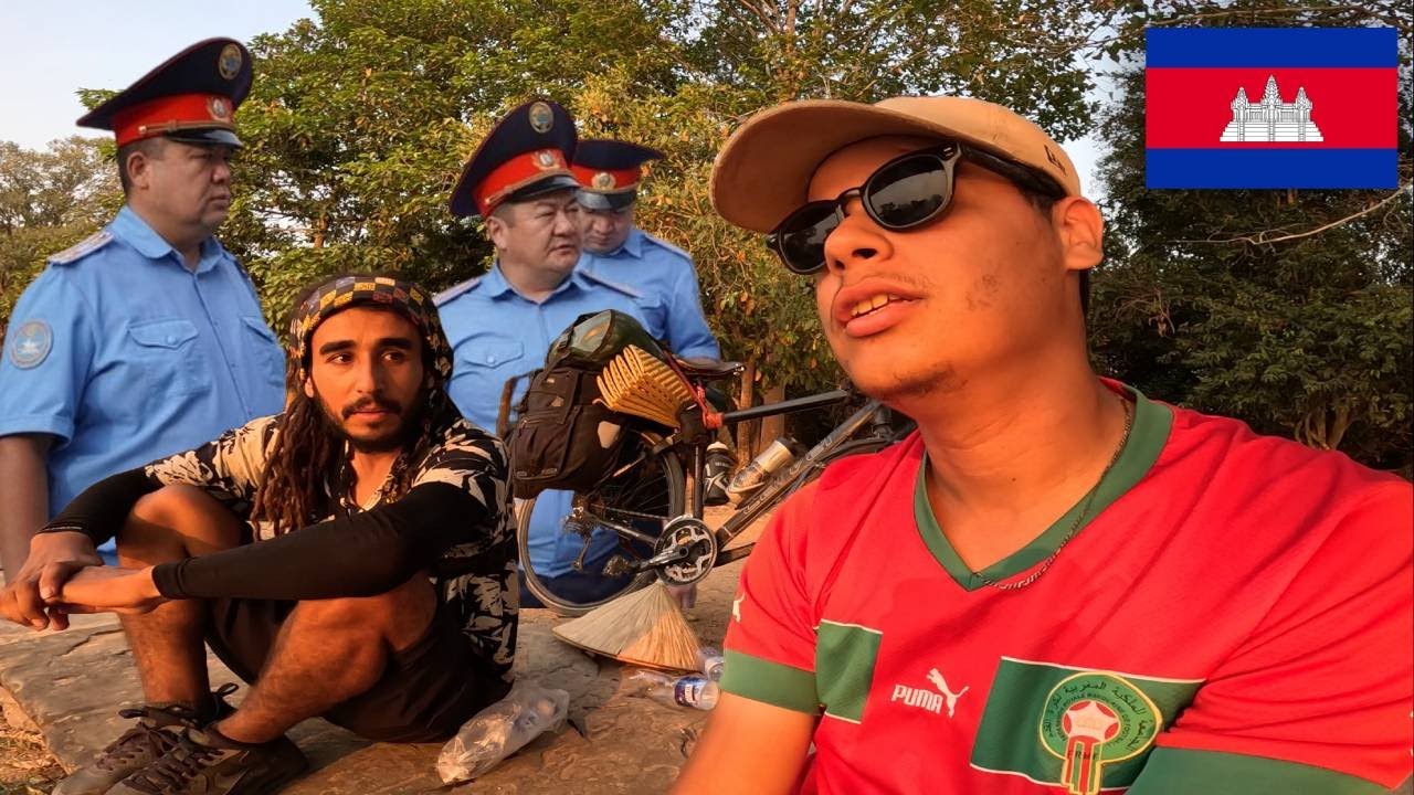 تلاقيت رحالة مغربي مشينا للمعبد ولكن عيطو لينا على البوليس👮🇰🇭