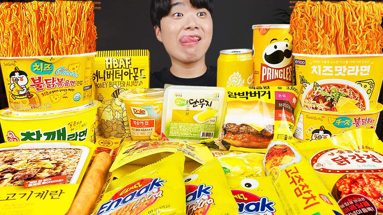 ASMR MUKBANG небольшой магазин, острый рамэн, хот-доги, кимбап, ттеокбокки !! Корейский магазин