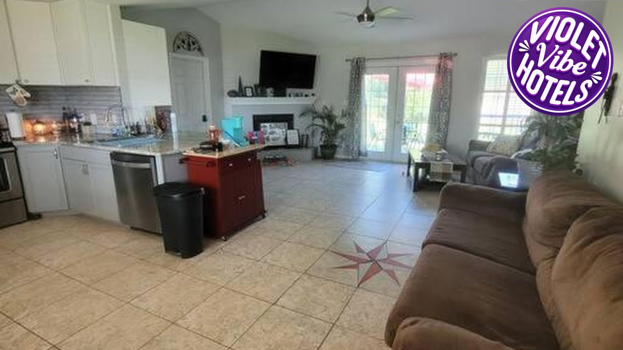 Beautiful 3 bedroom home 4 minutes from the beach | Pensacola (FL), United States | Hotel Review 🏩